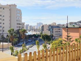 Fuengirola 2. satırda deniz manzaralı muhteşem daire