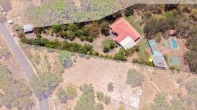 Liberya'da 1,6 ha arsa ile 4 yatak odalı villa