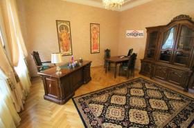 Çok talepkar bir müşteri için 1702 m2 arsa ile 870 m2 lüks villa