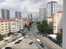10 daire ve ticari alan ile satılık bina