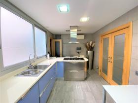Pedralbes Barcelona'da 295 m2 muhteşem çatı dubleksi