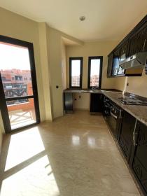 Marakeş'te kapalı ve güvenli bir konutta satılık yeni daire