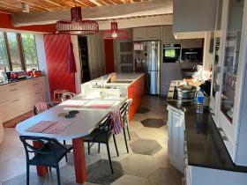 3 hektarlık büyük kır evi - meyve ağaçları - misafir odaları - ilginç karlılık