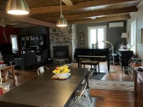 18 dönümlük eşsiz çiftlik evi ve Montreal'den 40 dakika
