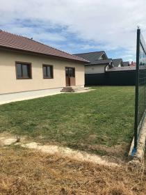 Yerleşim bölgesinde satılık cazip ev