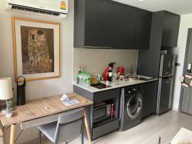 Bangkok Asoke bölgesinde satılık yeni 2 yatak odalı daire - anında karlılık