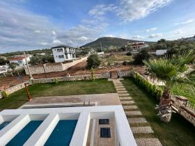 Yeşiltepe'nin en sade ve göz alıcı villası