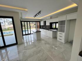Yeşiltepe'nin en sade ve göz alıcı villası