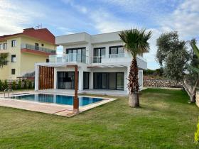 Yeşiltepe'nin en sade ve göz alıcı villası