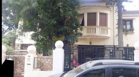 Satılık kolonyal villa
