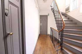 Paris'in 20. bölgesinde güzel stüdyo