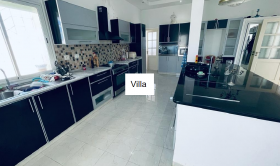 Sakin bir konumda, göz ardı edilmeyen, dağ manzaralı villa - Cebalet ben Ammar