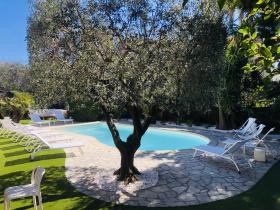 Croisette'e 10 dakika uzaklıkta olağanüstü villa