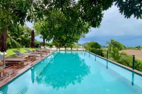 Olağanüstü bir ortamda deniz manzaralı villa