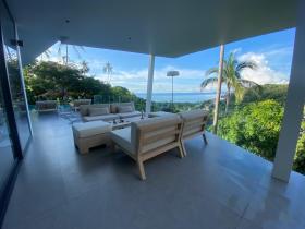 Olağanüstü deniz manzarasına sahip muhteşem Hollywood tarzı villa