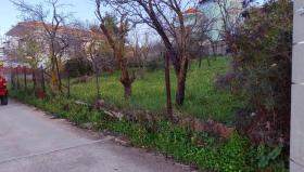 Deniz ve dağ manzaralı, 500 m2 büyüklüğünde, inşa edilebilir arsa.
