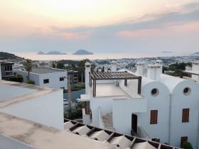 Turgutreis Bodrum'da satılık deniz manzaralı daire