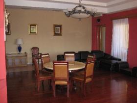 Plaja 60 m mesafede 12 daireli villa