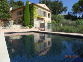 Mougins'te Eşsiz Emlak - Deniz Manzaralı 2 Villa