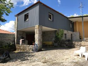 Quinta da Costeira'da satılık tipik çiftlik