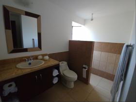 Güzel Kosta Rika Gold Coast'ta uygun fiyatlı yatırım/emeklilik villası