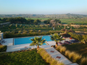 Çağdaş 5 yatak odalı villa