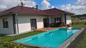 Tatil Evi L-Bungalow Yüzme havuzlu