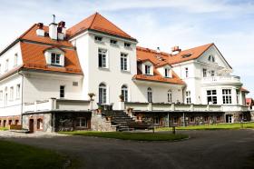 Palace von Grelle - satılık tamamen yenilenmiş lüks modern kale kompleksi