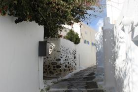 Megalochori köyünde Santorini adasında Satilik Ev