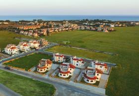 Kıbrıs'ta 3 yatak odalı lüks villa!