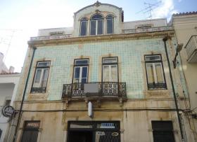 Alcobaça şehir merkezinde satılık bina