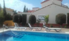 Denize yakın güzel villa