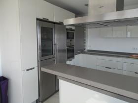 Tüm yıl boyunca Akdeniz'in tadını çıkarmak için Jávea'da mükemmel modern villa