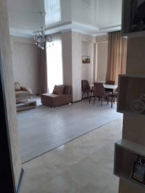 Tiflis'te yeni inşa edilmiş binada daire