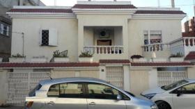 400 m2 arsa üzerinde bina