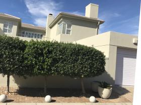 Cape Town'da birinci sınıf konumda Satılık Gayrimenkul