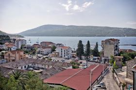 Bay of Kotor satılık ev