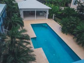 Villa Aurora, Lyford Cay'da Nassau Bahamalar'da Özel Bir Tatil Ev