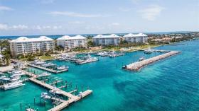 Bahamalar'daki Ocean Club Paradise Residence'da lüks apartaman