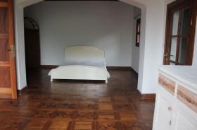 Ambatobe - büyüleyici villa t5 360 ° manzaralı geleneksel tarzda döşenmiş