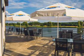 Satılık ticari kullanım için restoran ile küçük eğlence parkı