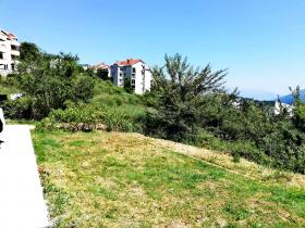 Monténégro'da nefes kesen deniz manzarasına sahip güzel bir ev