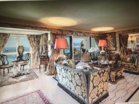 Cannes'da Croisette üzerinde lüks penthouse