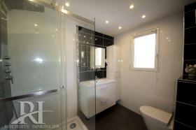 Saint Raphaël'de deniz manzaralı satılık 6 odalı villa