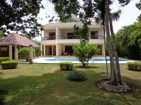 Lüks golf villa