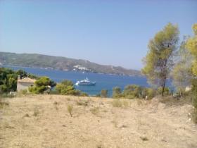 Evin yapımı için deniz kenarında Arazi